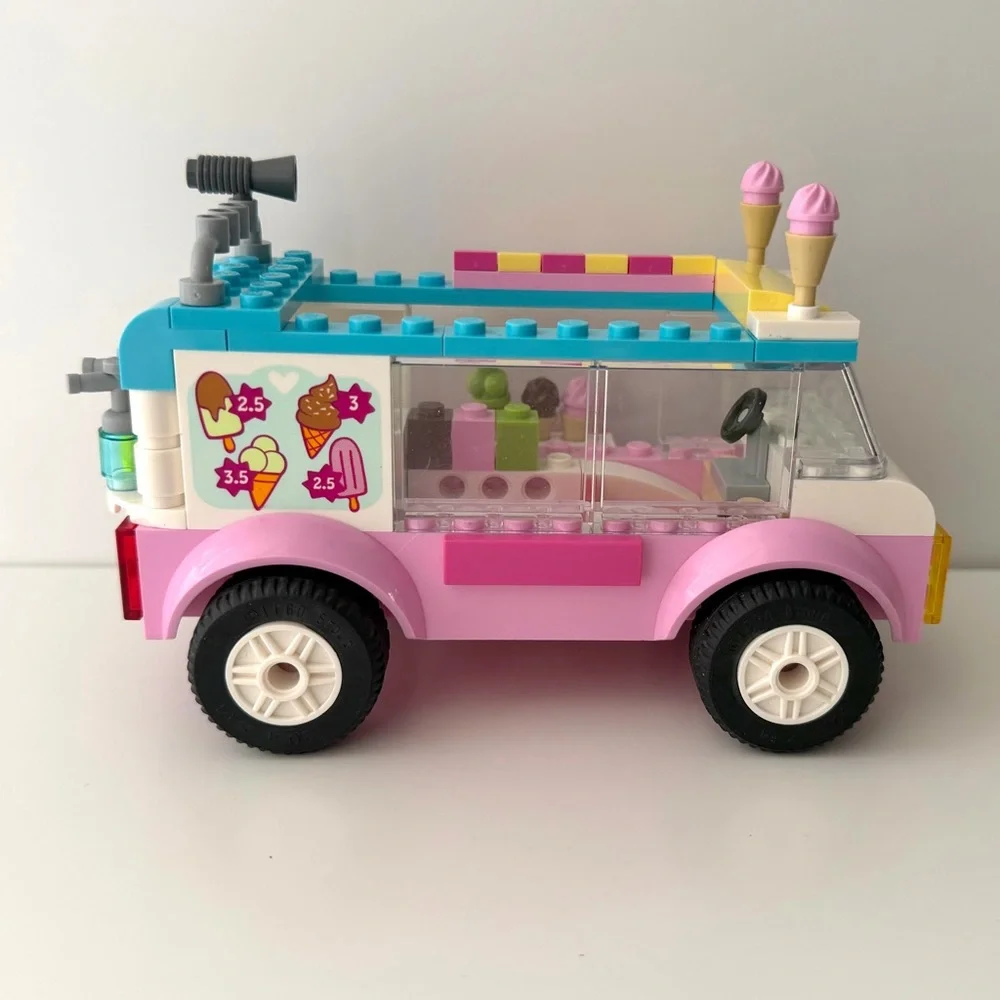 LEGO JUNIORS Emma's Ice Cream Truck #10727 (Retired Set)